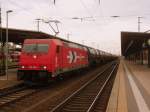 Am 01.05.2014 kam 185 606 mit einem Kesselzug aus Richtung Salzwedel nach Stendal und fuhr weiter in Richtung Berlin.