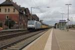 185 676-4 mit geschlossenen ARS-Autotransportwagen in Fahrtrichtung Süden.