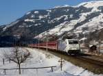 Die 185 661 mit einem Turnuszug am 07.02.2015 unterwegs bei Dorfgastein.