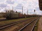 Am 05.04.2015 kam 185 545 mit einem leeren Kohlezug aus Richtung Hannover nach Stendal und fuhr weiter nach Magdeburg.Am Schluss hing 271 023.