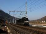 Die 185 552 am 16.02.2015 unterwegs bei Königstein.
