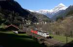 185 581-6 und 185 596-4 mit einem KV Zug bei Gurtnellen 9.4.15