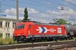 Lok 185 589-9 durchfährt den Bahnhof Pratteln. Die Aufnahme stammt von28.06.2016.