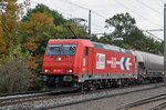 Lok 185 588-1 durchfährt den Bahnhof Kaiseraugst.
