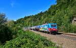 185 367 mit einem Kesselzug am 10.09.2021 bei Ingling.