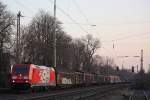 Die 185 399 zog am 31.1.12 den 51074 Neukirchen Saar nach Bremen Inlandshafen durch Ratingen-Lintorf.