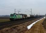 185 389 mit einem Gterzug am 22.02.2012 bei Plattling.