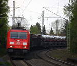 185 236-7 DB kommt mit einem Audi-VW-Skoda-Zug aus Osnabrück nach Kortenberg-Goederen(B) und kommt aus Richtung Mönchengladbach-Hbf,Rheydt-Hbf,Wickrath,Beckrath,Herrath und fährt durch
