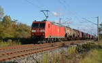 185 075 führte am 08.10.17 einen gemischten Güterzug durch Greppin Richtung Dessau.