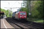 Auf dem dritten Gleis des Bahnhof Trier Süd fährt hier am 28.4.2018 um 9.48 Uhr die DB 185346 mit einem Güterzug in Richtung Saarbrücken durch.