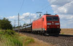 185 165 schleppte am 27.06.18 einen Pipeline-Zug durch Niederndodeleben Richtung Magdeburg.