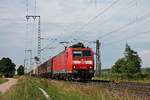 185 126-0 am 02.06.2017 mit einem gemischten Güterzug (Mannheim Rbf - Chiasso Smistamento) bei Müllheim (Baden) gen Basel.