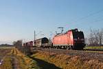 Am Morgen des 23.12.2017 fuhr 185 111-2 mit einem gemischten Güterzug (Chiasso Smistamento - Mannheim Rbf) bei Hügelheim über die KBS 703 durchs Markgräflerland in Richtung