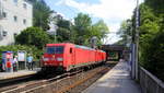 185 275-5 und 185 233-4 beide von DB kommen als Lokzug aus Köln-Gremberg(D) nach Aachen-West(D) und kammen aus Richtung Köln und fuhren durch Aachen-Schanz in Richtung Aachen-West.