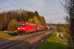 185 241 mit einem gemischten Güterzug bei Postbauer-Heng Richtung Nürnberg, 16.04.2019