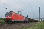 Am 08.06.2018 bespannte 185 115-3 einen gemischten Güterzug nach Mannheim Rbf, als sie bei Müllheim (Baden) aus Richtung Schweiz vorbei kam.