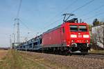Am 20.03.2019 bespannte 185 111-2 einen gemischten Güterzug (Mannheim Rbf - Basel Bad Rbf), welcher hauptsächlich Autotransportwagen mit Fords führte, als sie durch den Haltepunkt von