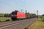 Mit einem gemischten Güterzug (Chiasso Smistamento - Mannheim Rbf), welcher hauptsächlich leere  Tonerde -Wagen mitführte, fuhr am Nachmittag des 24.05.2019 die 185 107-0 südlich