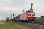 Mit einem gemischten Güterzug (Mannheim Rbf- Chiasso Smistamento) fuhr am Nachmittag des 25.05.2019 die 185 107-0 nördlich vom Haltepunkt Auggen über die KBS 703 durchs Rheintal in