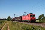 Mit einem leeren  Redbull -Zug nach Buchs SG fuhr am Abend des 13.06.2019 die 185 118-7 südlich von Buggingen über die KBS 703 durchs Rheintal in Richtung Basel.