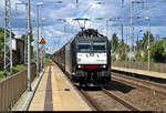 Schiebewandzug mit 185 554-3 der Mitsui Rail Capital Europe GmbH (MRCE), vermietet an die CFL Cargo Deutschland GmbH, durchfährt den Bahnhof Teutschenthal auf der Bahnstrecke Halle–Hann.