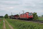Am Nachmittag des 14.05.2020 fuhr 185 012-2 mit dem EZ 44601 (Kehl - Basel SBB RB) südlich von Buggingen über die Rheintalbahn durchs Markgräflerland in Richtung Müllheim (Baden).