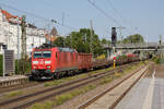 185 149 mit gemischtem Güterzug am 15.07.2022 in Esslingen.