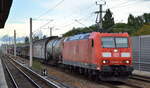 DB Cargo AG [D] mit  185 049-4  [NVR-Nummer: 91 80 6185 049-4 D-DB] und einem gemischten Güterzug am 19.09.22 Berlin Blankenburg.