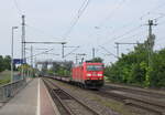 DB 185 387-8 mit einem gemischten Güterzug Richtung Magdeburg, am 18.08.2022 in Niederndodeleben.