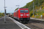 Um 14.38, eine gute halbe Stunde nach der RB16 mit Lok 111, durchfährt die gepflegte 185 214 von DB Cargo Eichstätt Bahnhof mit einem gemischten Güterzug Richtung Ingolstadt.