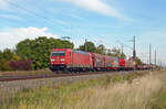 185 222 führte am 05.10.22 einen gemischten Güterzug durch Braschwitz Richtung Halle(S).
