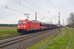 185 221 schleppte am 19.04.23 einen Skoda-Zug durch Wittenberg-Labetz Richtung Dessau.