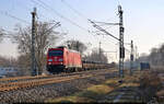 Gemischter Gz mit 185 260-7 unterwegs am km 9,2 in Schkopau Richtung Halle-Ammendorf.

🧰 DB Cargo
🕓 8.2.2023 | 14:35 Uhr