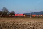 185 237 ist am 24.02.11 mit einem Gemischten Güterzug bei Haßlach Richtung Kronach unterwegs.