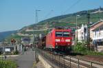 185 071-8 mit gemischten Güterzug, am 20.08.2010 durch Rüdesheim
