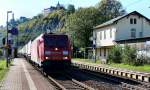185 210-2 zieht am 16.10.11 einem KLV aus Jena kommend auf der Saalbahn in Richtung Camburg (Saale) und passiert hier gerade Dornburg (Saale).