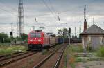185 210-2 mit einem gemischten Güterzug am 15.07.2011 in Großkorbetha