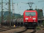 185 314-2 wartet am 06.07.2012 in Aachen West, um mit einem Kesselzug Richtung Köln fahren zu können.