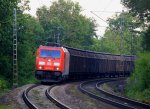185 372-0 DB kommt durch Sehlem mit einem Paiperzug aus Richtung Trier-Ehrang und in Richtung Koblenz bei Sommerwetter am Abend des 25.7.2012.