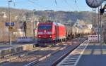 Mit einem Tankwagenzug durch den Bahnhof Linz am Rhein ist hier die 185 165-8 gen Norden fahrend abgelichtet.....4.3.2013
