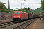 Am 09.05.2013 legte sich die Mannheimer 185 274-7 mit dem Redbull-Zug nach Bludenz (AT) vom Bahnhof von Schallstadt auf der KBS 703 gen Schweiz.