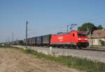 185 255 mit Güterzug Richtung Basel am 07.05.2011 in Schliengen