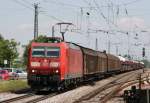 185 084 mit Güterzug Richtung Basel am 13.05.2011 in Bad Krozingen
