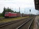 Am 21.06.2015 kam 185 222 mit ihrem Containerzug aus Richtung Hamburg nach Stendal und fuhr weiter nach Magdeburg.