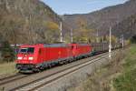 185 308 + 185 306 mit Güterzug zwischen Bruck/Mur und Pernegg am 8.11.2015.