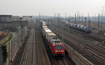 185 189 zog am 28.02.16 einen Zug des kombinierten Verkehrs durch Bitterfeld Richtung Dessau.