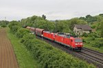 185 111-2 zusammen mit 185 127-8 am 15.05.2015 und einem gemischten Güterzug aus Mannheim Rbf südlich von Müllheim (Baden) und fuhren gen Basel.