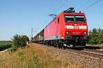 Mit einem H-Wagenzug nach Itlaien kam am 10.07.2015 die Mannheimer 185 135-1 bei Hügelheim vorbei, als sie auf dem Weg in Richtung Schweizer Grenze war.