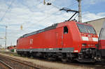 DB Lok 185 119-5 ist beim Güterbahnhof Muttenz abgestellt.
