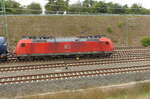 DB 185 149-2 mit Kesselwagen Richtung Eisenach, am 01.09.2021 in Erfurt-Linderbach.